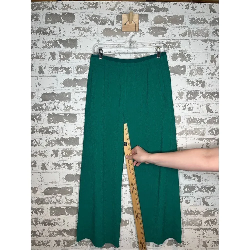 Athleta | women green wide leg cropped pants
